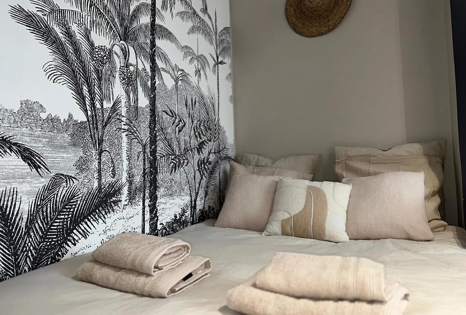 Lerelaisdodile - Suite Studios Confort - Ideal Pro & Couple - Lille Vauban Apartment